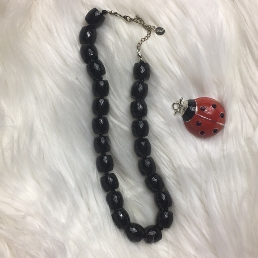 Icing, faux stone, 18”, necklace, GUC.